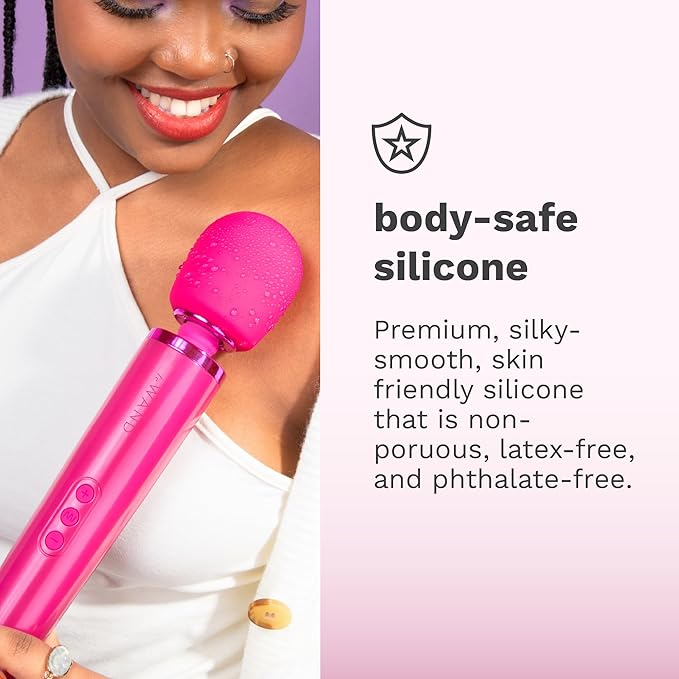 Le Wand Rechargeable Vibrating Massager in Magenta