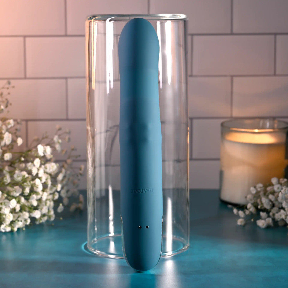 Queen of all Trades Thrusting Vibrator