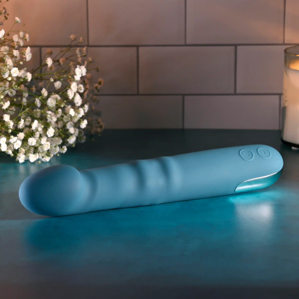 Queen of all Trades Thrusting Vibrator