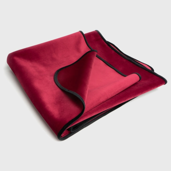 Liberator Fascinator Waterproof Travel Throw in Merlot