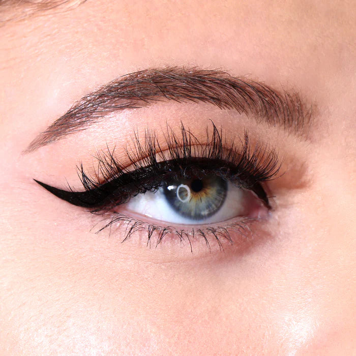 Eye Catching Dip Liner (Black - 001)